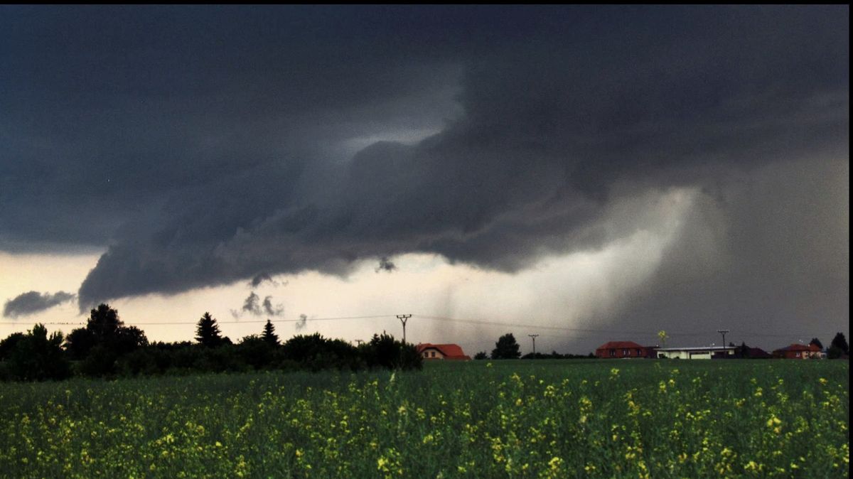 Na Vsetínsku zažili downburst