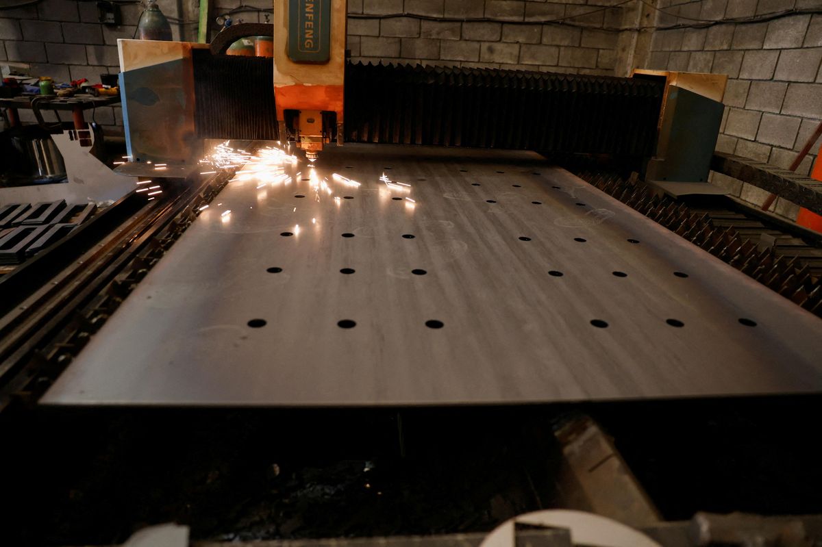 Japonská ocelárna Nippon Steel završila převzetí amerického rivala U.S. Steel