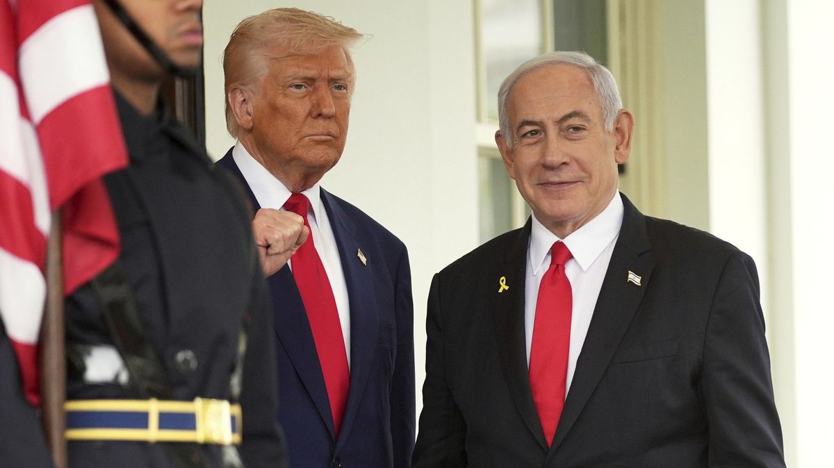 Izrael plánoval útok na Írán od loňského prosince, Trumpa k pomoci dotlačil