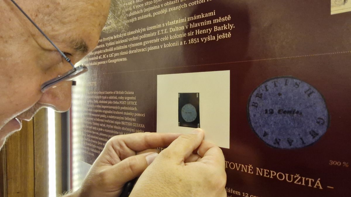 V Liberci mohou lidé vůbec poprvé spatřit jedinečnou známku Cottonreel z Britské Guyany