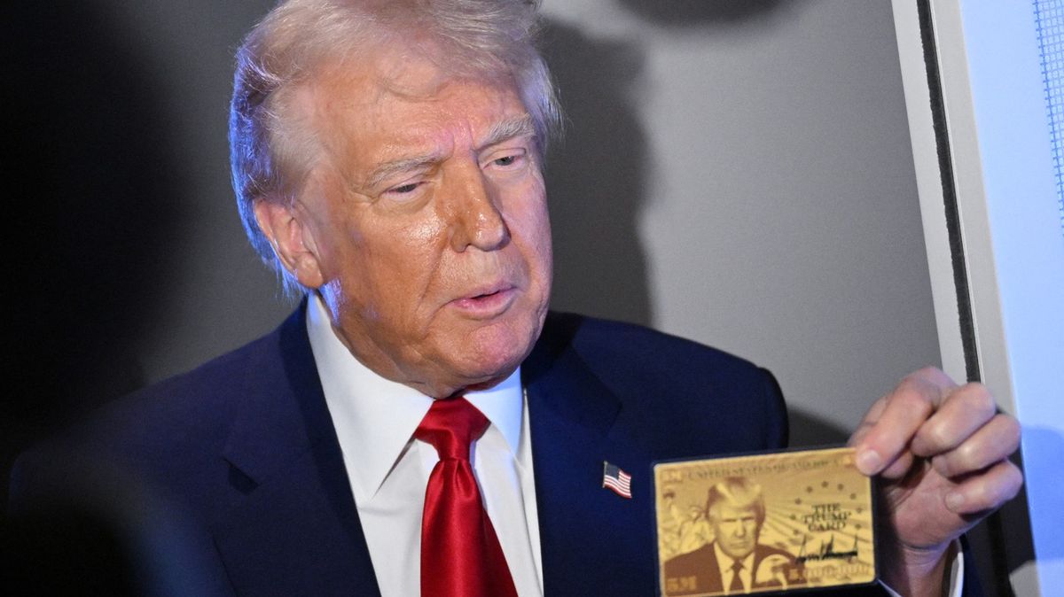 Zlatá vstupenka do USA. Cizinci se už mohou hlásit o Trumpovu kartu za sto milionů