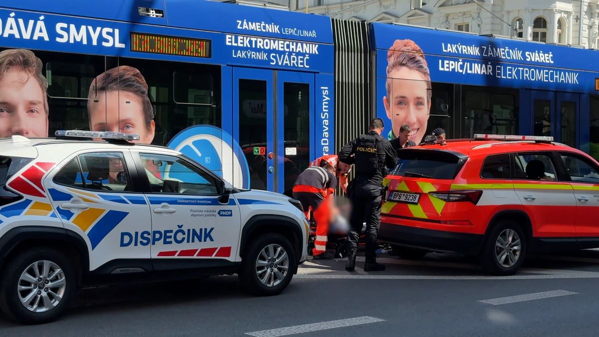 Tramvaj v Plzni srazila osmiletého chlapce