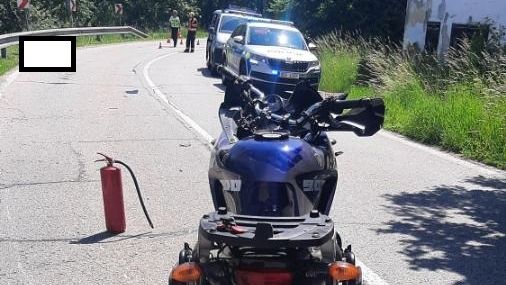Motorkář u Vimperku narazil ve velké rychlosti do svodidel. Na místě zemřel