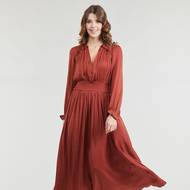 Skořicové šaty Moody Mood (Spartoo), 1049 Kč