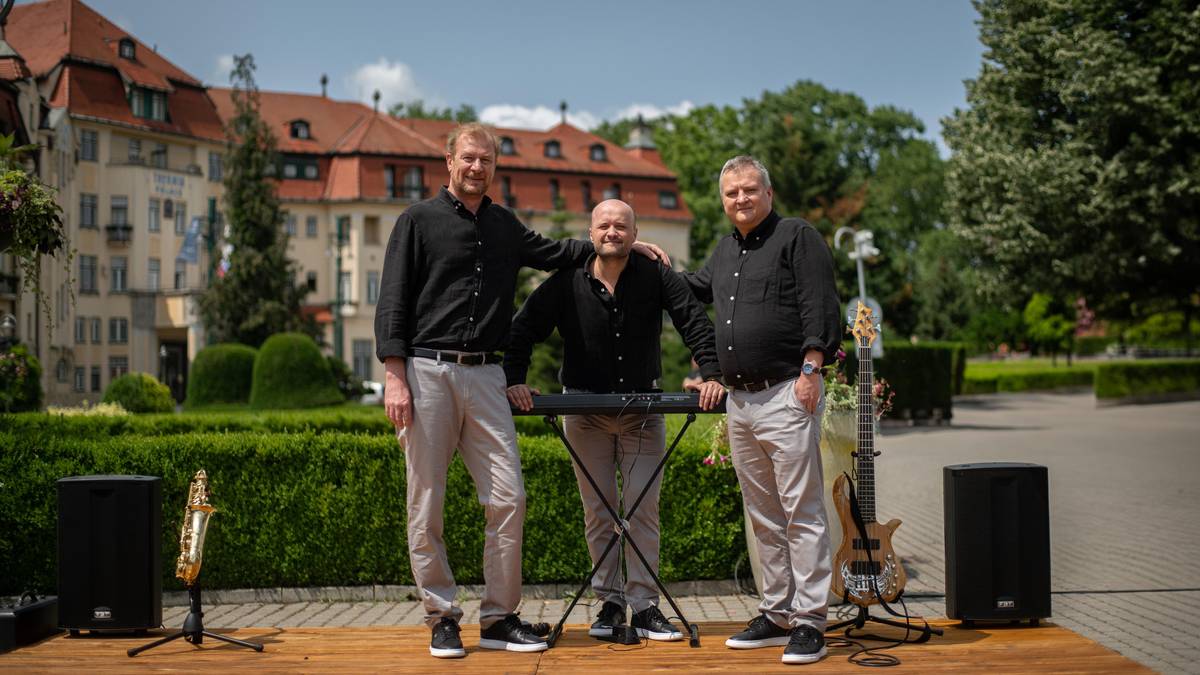 Dan, Filip a Ondřej (kapela Šviháci), které hrají Martin Pechlát, Daniel Fischer a Tomáš Jeřábek (2026).