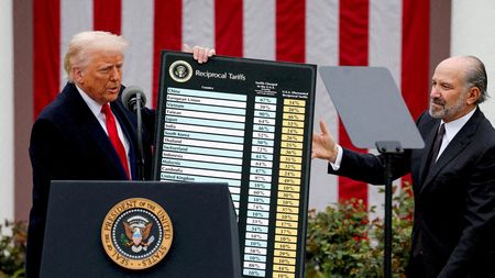 S okamžitou platností ukončujeme obchodní jednání s Kanadou, oznámil Trump
