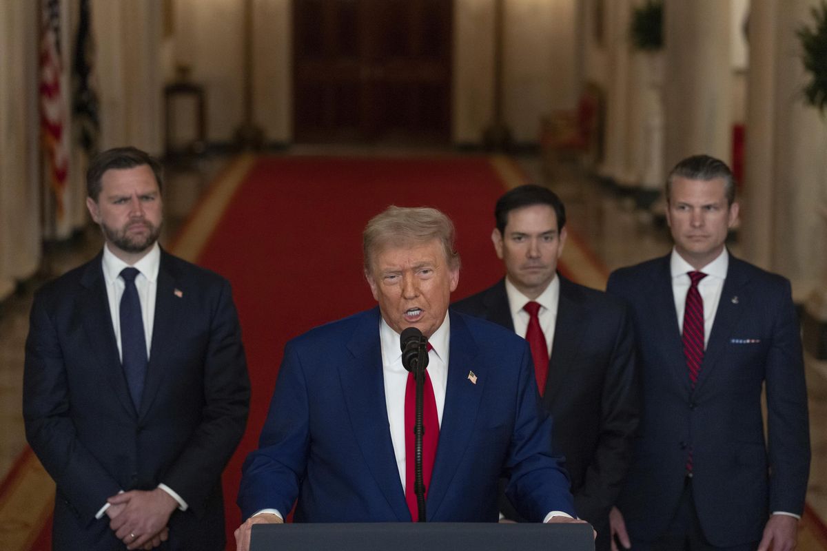 Trumpa rozzlobil nedostatek munice. Svolal krizovou schůzi