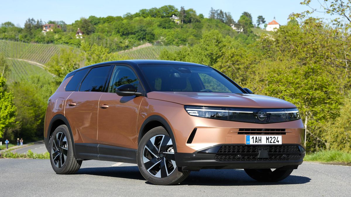 Test nového Opelu Grandland: Vystačí i s tříválcem