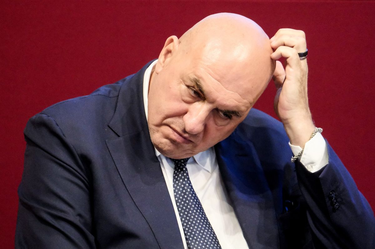 NATO v téhle podobě už nemá důvod existovat, prohlásil italský ministr obrany