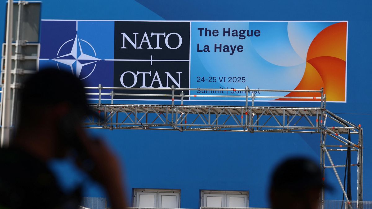 Velvyslanec při NATO Konecký: Pět procent na obranu není číslo vycucané z prstu