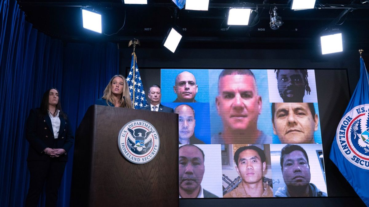 Nejvyšší soud USA umožnil obnovení rychlých deportací migrantů mimo jejich vlast