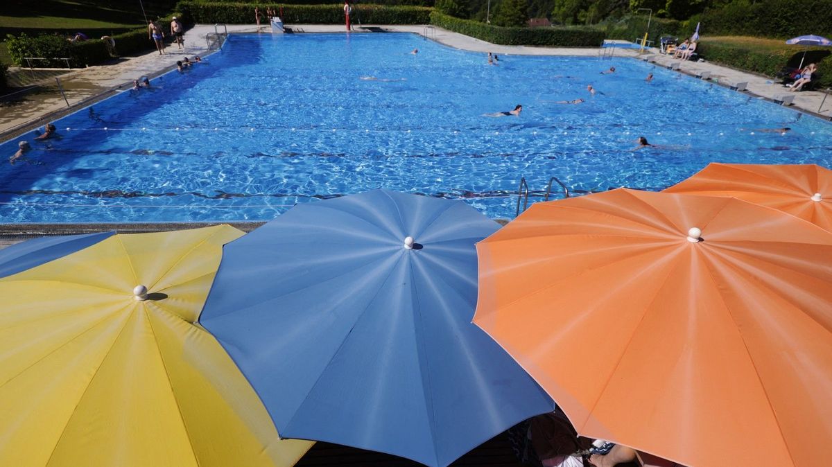Syřané na koupališti v Hesensku obtěžovali dívky, plavčíci nic neudělali