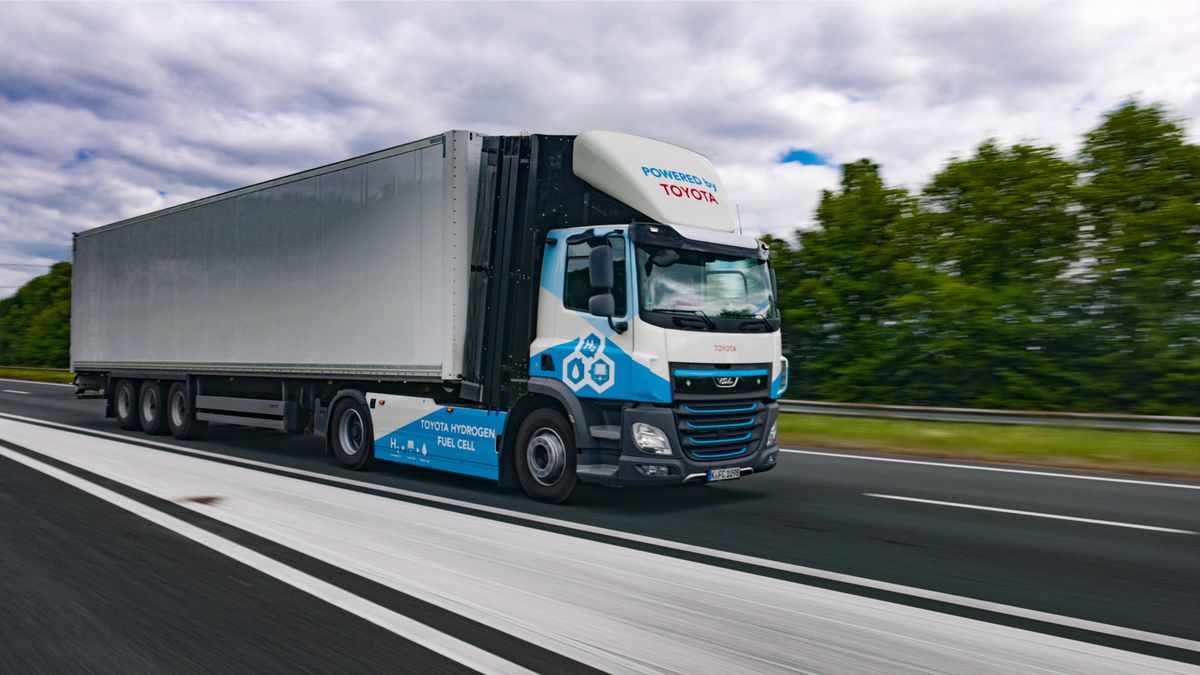 Toyota přiváží do Evropy další vodíkové kamiony, pomohou vývoji i infrastruktuře