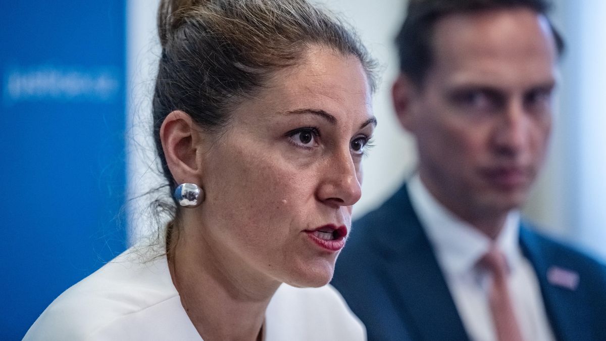 Jména zůstanou tajná. Odkrýt detaily bitcoinové kauzy žalobci podle Decroix nedoporučili