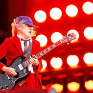 Angus Young je dnes v kapele jediný ze zakládajících členů
