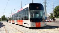 Bez rámusu a zbytečných hluků. Nová tramvaj pro Prahu už vozí cestující