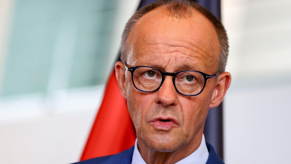 S Putinem telefonovat nebudu. Po každém jednání jen zesílí útoky na Ukrajinu, prohlásil Merz