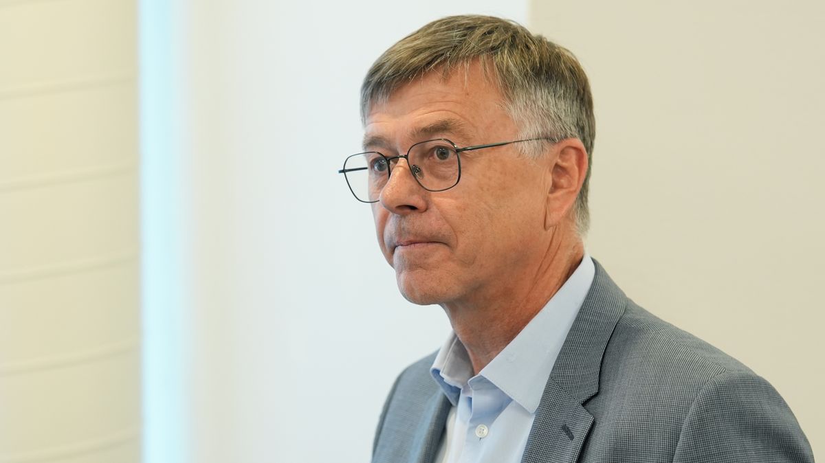 Nevíme o novém financování vůbec nic, změna od ledna není reálná, stěžoval si ředitel ČT Klempířovi