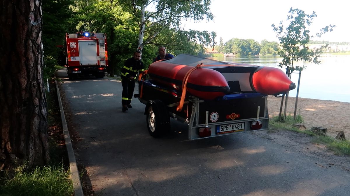 Hledání bylo zbytečné. Záchranáři pročesávali rybník, zatímco ten, koho hledali, byl doma
