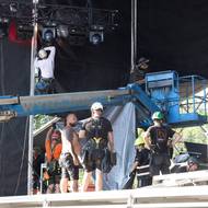 Hlavní scénu buduje specializovaná firma.