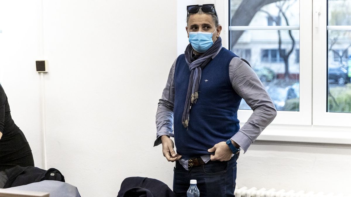 Řvala jsem bolestí. Falešný plastický chirurg prováděl v Bratislavě operaci prsou bez anestezie