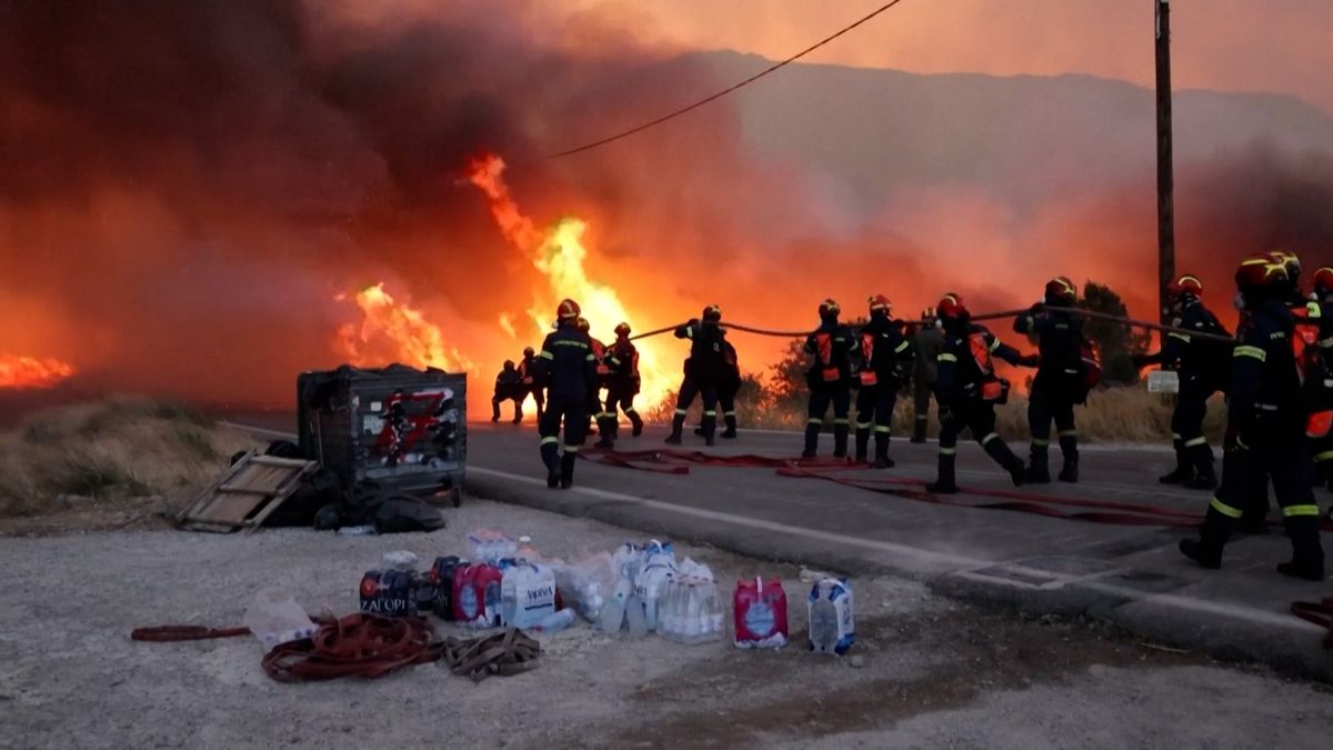 Řecký ostrov Chios pustoší rozsáhlý požár