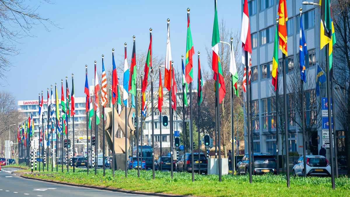Země NATO odsouhlasily podobu prohlášení pro summit s výdaji na obranu pět procent HDP