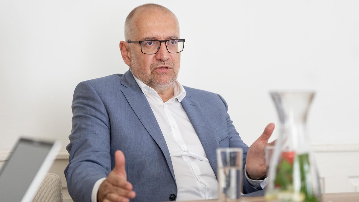 Bek slíbené miliardy od Stanjury stále nezískal
