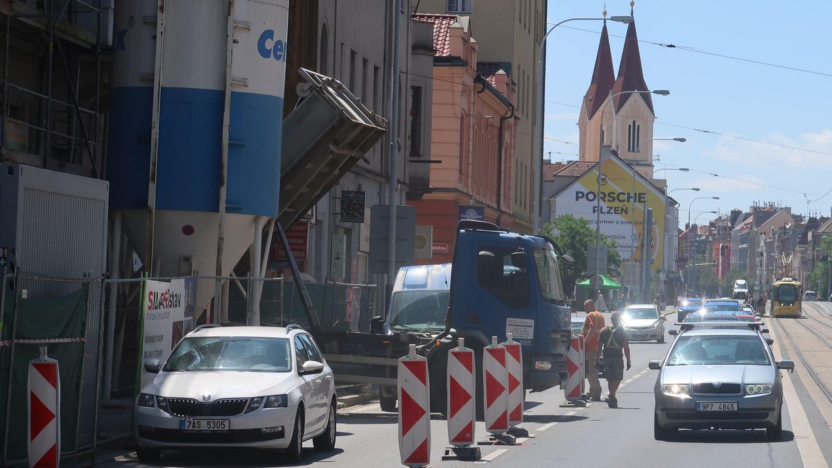 Konec přelévání milionů. Plzeň a ŘSD si přestanou platit za zábory pozemků