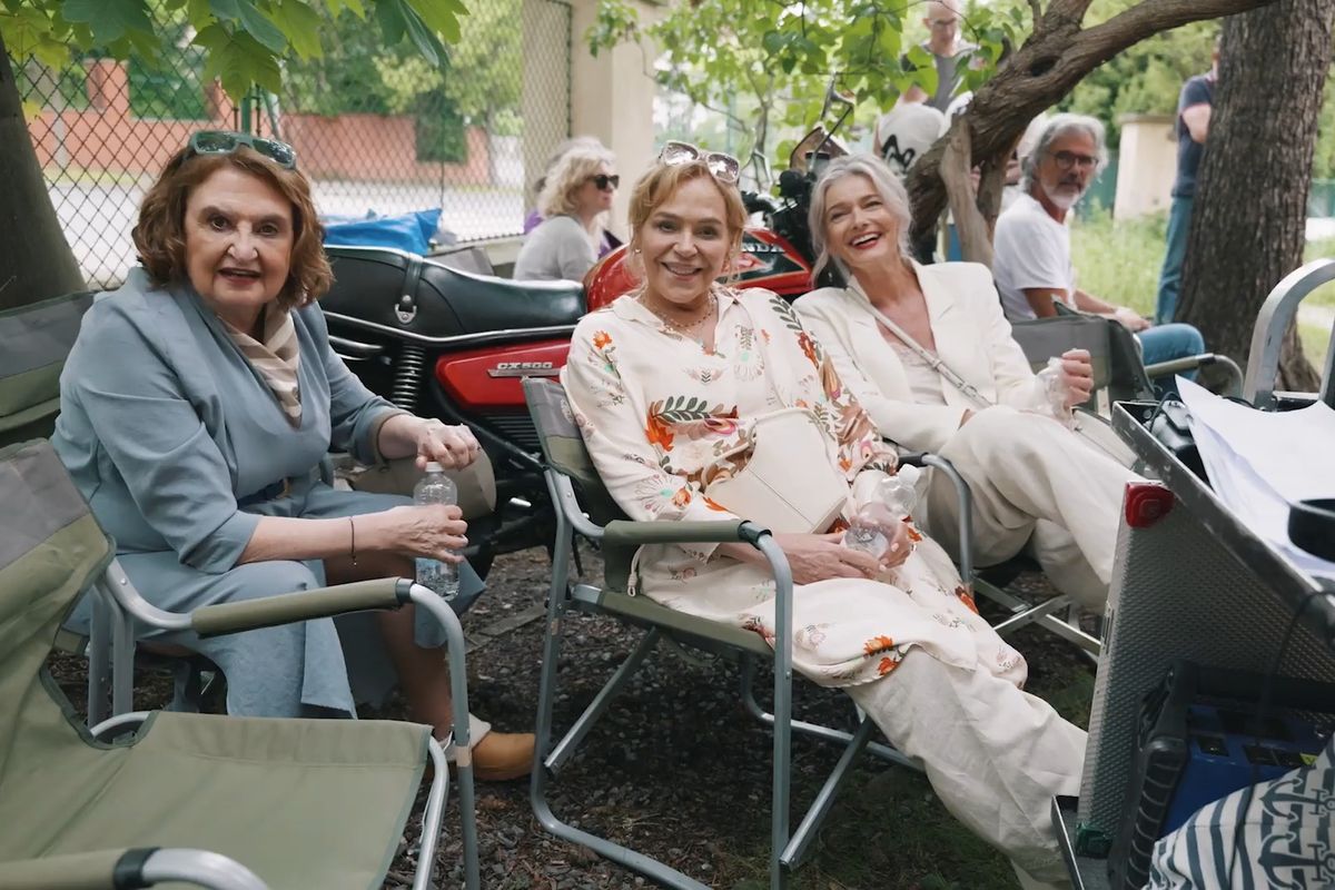 Dagmar Havlová Veškrnová, Eva Holubová a Pavlína Pořízková točí Bardotky