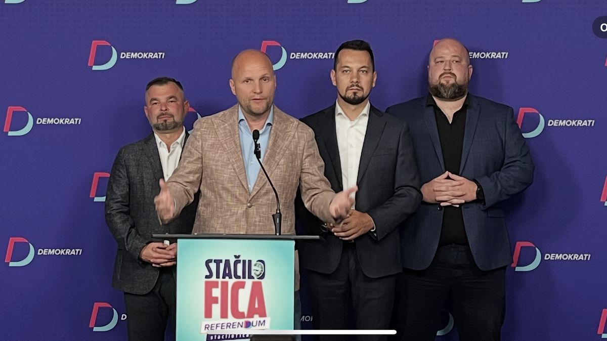 Policie chtěla udělat divadlo, nemám se čeho bát, říká slovenský exministr obrany o svém stíhání