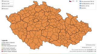 V pondělí hrozí velmi silné bouřky. Platí výstraha, kroupy a vítr mohou způsobit škody