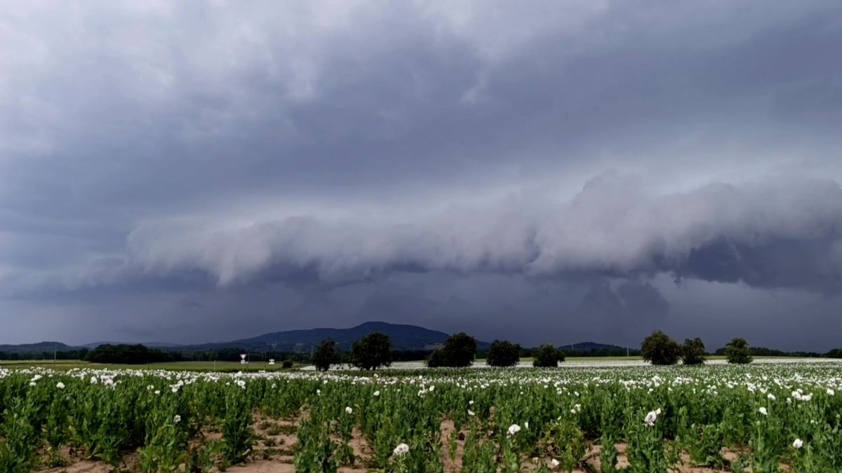 Libereckem se přehnal výrazný shelf cloud