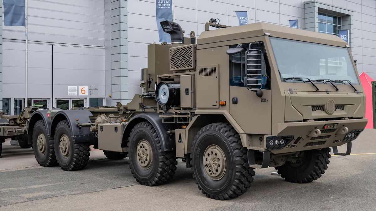 Kopřivnická Tatra loni téměř zdesetinásobila zisk