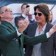 Brad Pitt a Tom Cruise na evropské premiéře filmu F1: The Movie. Nedávno zveřejněné deep fake video, v němž svádějí fyzický zápas, otevřelo otázku, jakému online obsahu lze ještě věřit.