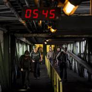 Ranní nástup na ranní směnu ještě před šestou ráno. V létě se svítáním, jindy to bylo za tmy. 