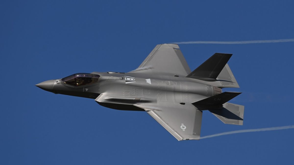Británie koupí letouny F-35A schopné nést taktické jaderné zbraně
