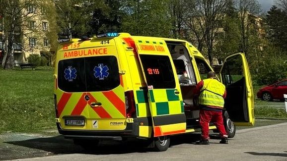 Sousedka ve Zlíně zachránila život nešťastnému sebevrahovi