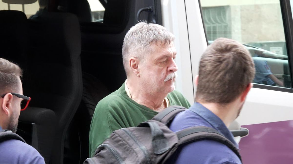 Hlavní aktér kauzy Motol Budinský zůstává ve vazbě