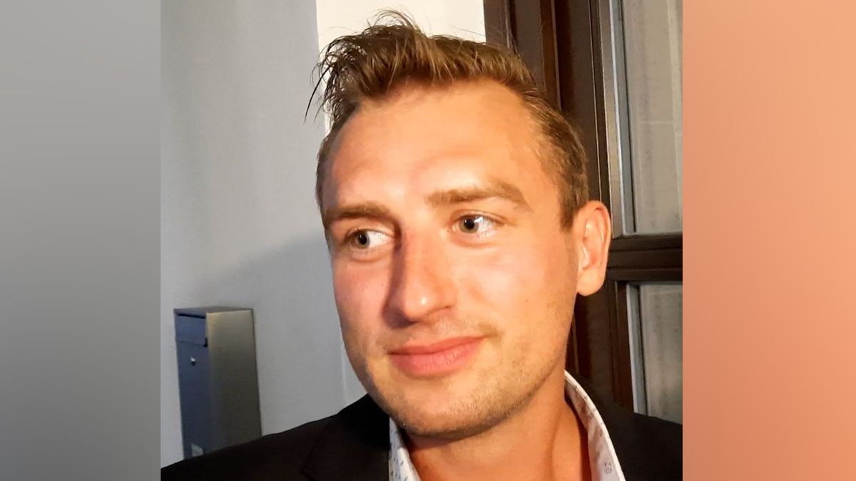 Exstarosta Hrčavy, který manipuloval volby, se dva roky vyhýbá soudu. Soudce jej pošle do vazby