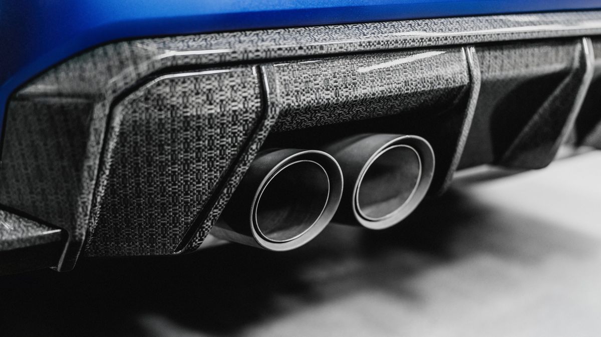 BMW bude nahrazovat karbonový kompozit přírodním vláknem