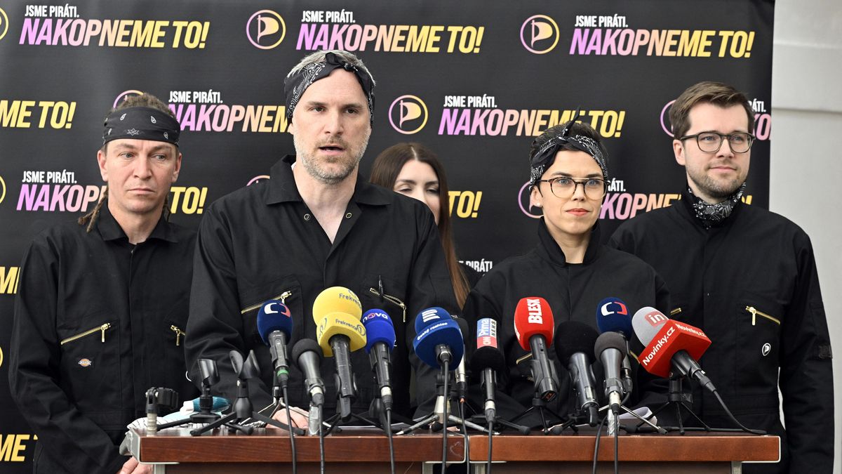 Matným Starostům vysávají voliče Piráti, soudí politologové
