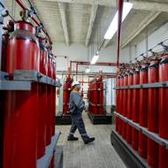 Stanoviště CO2, v případě požáru je připraven rozvod oxidu uhličitého.