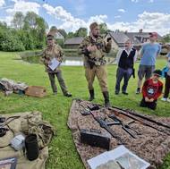 Členové Klubu vojenské historie Arco předvedli vybavení německých jednotek.