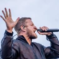 Dan Reynolds stojí v čele Imagine Dragons
