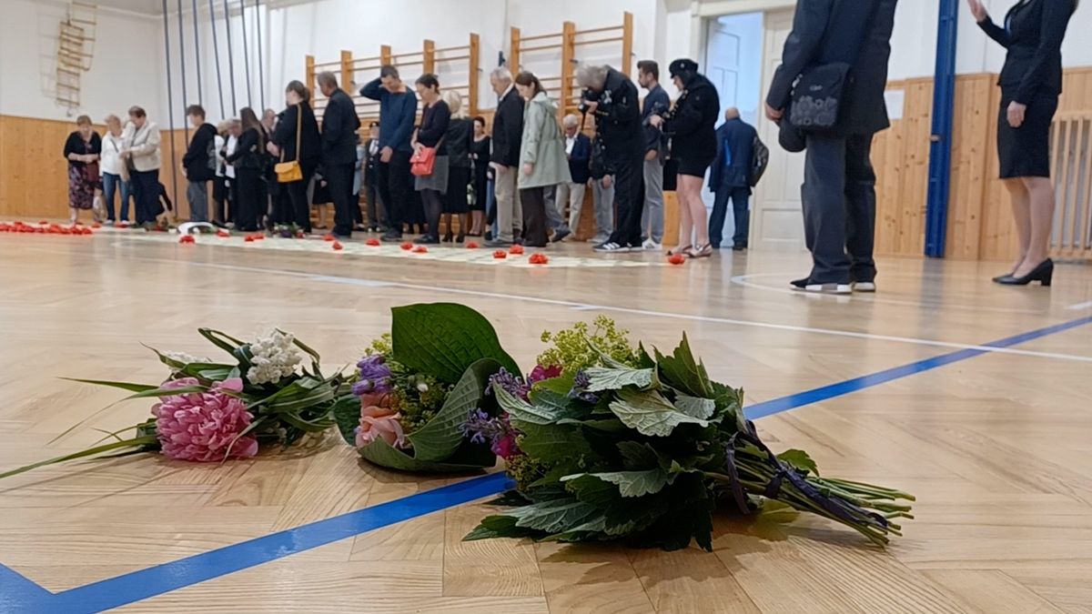 Ve škole vytrhli nacisté děti matkám z náručí. Uplynulo 83 let od lidické tragédie