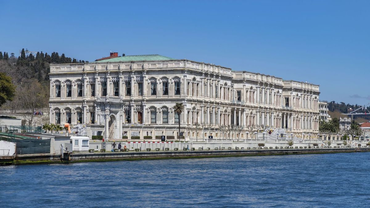 Ukrajina navrhne v Istanbulu bezpodmínečné příměří, výměnu všech zajatců a setkání Zelenského s Putinem