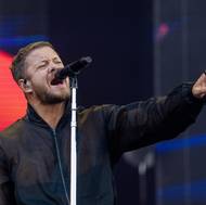 V čele Imagine Dragons stojí zpěvák Dan Reynolds