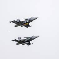 JAS-39 Gripen při letové ukázce