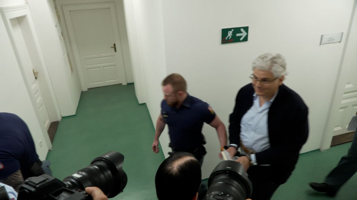Obviněný exšéf motolské nemocnice Ludvík zůstává ve vazbě